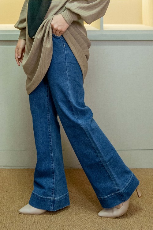 Madelyn Bootcut - MEDIUM