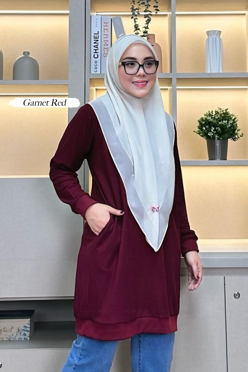 Yara Top - Garnet Red