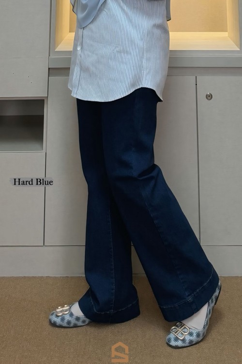 Madelyn Bootcut - Hard Blue