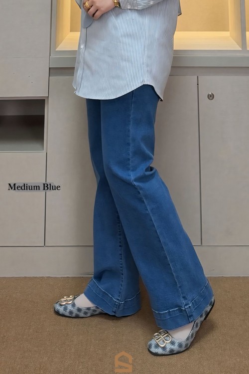 Madelyn Bootcut - Medium Blue