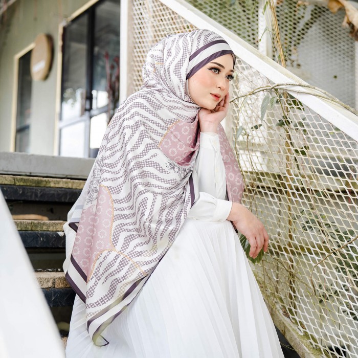 Maira Shawl - Raisin